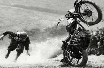 motorcycle-racing-accident-iducati